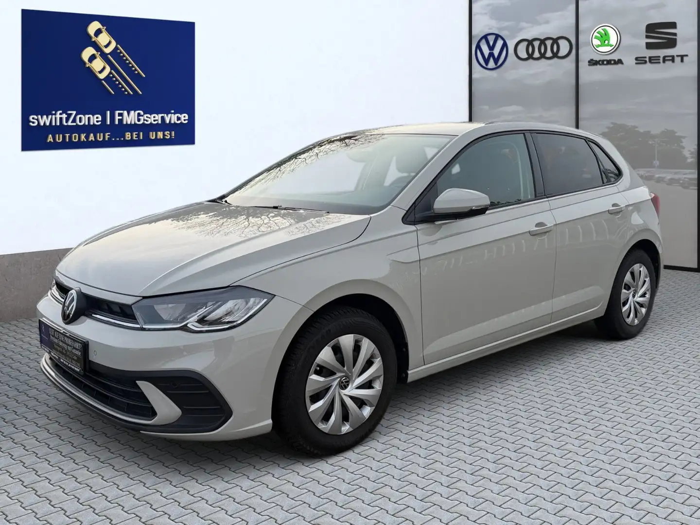 Volkswagen Polo Life*95PS*LED*NAVI*SHZ*PDC*AppConnect* Grau - 1