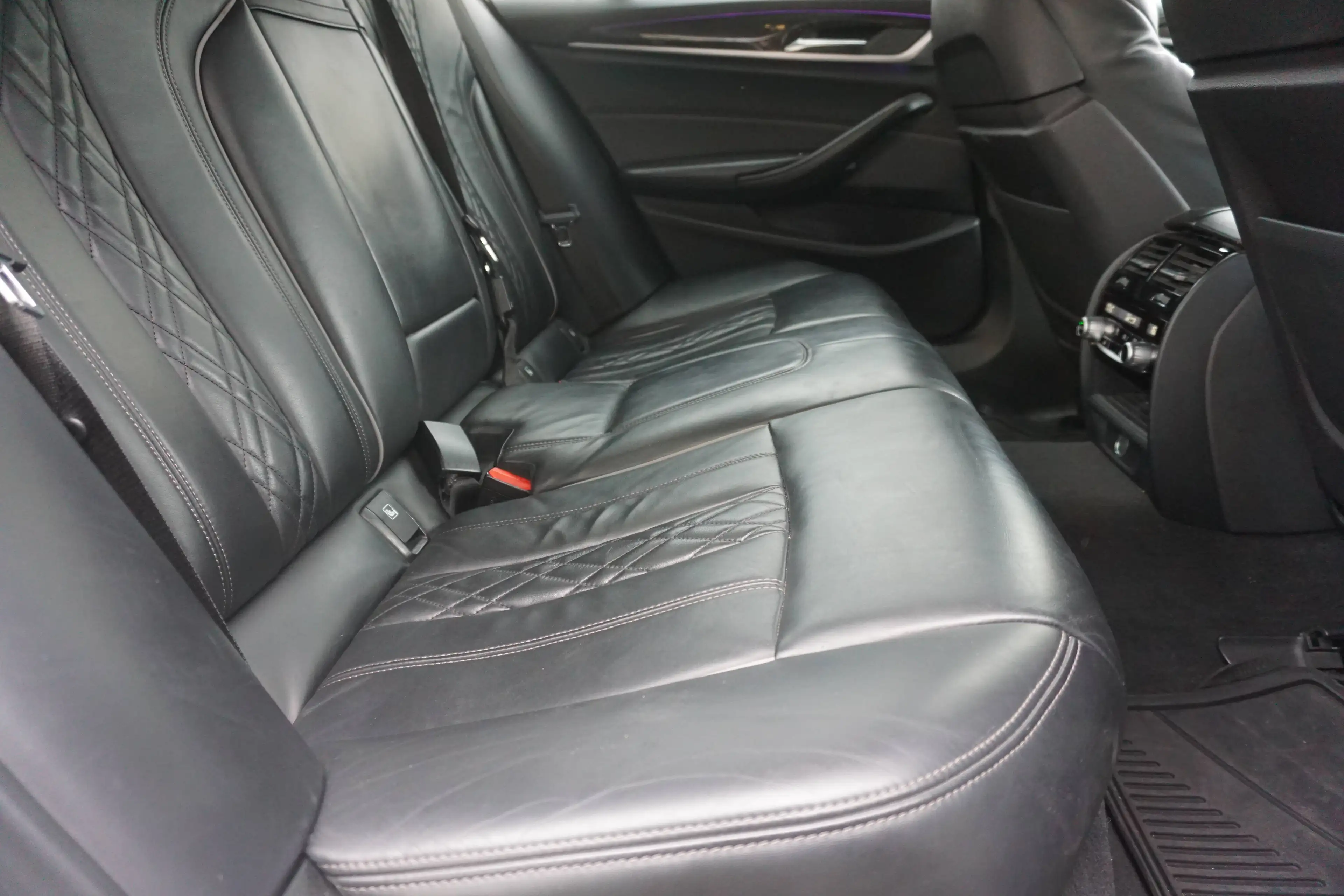 BMW 540 540 dXAS M-Pack-Navi-360°Cam-Keyless-Head-Up-DodeH-Memory-Carplay-Leder — photo 8
