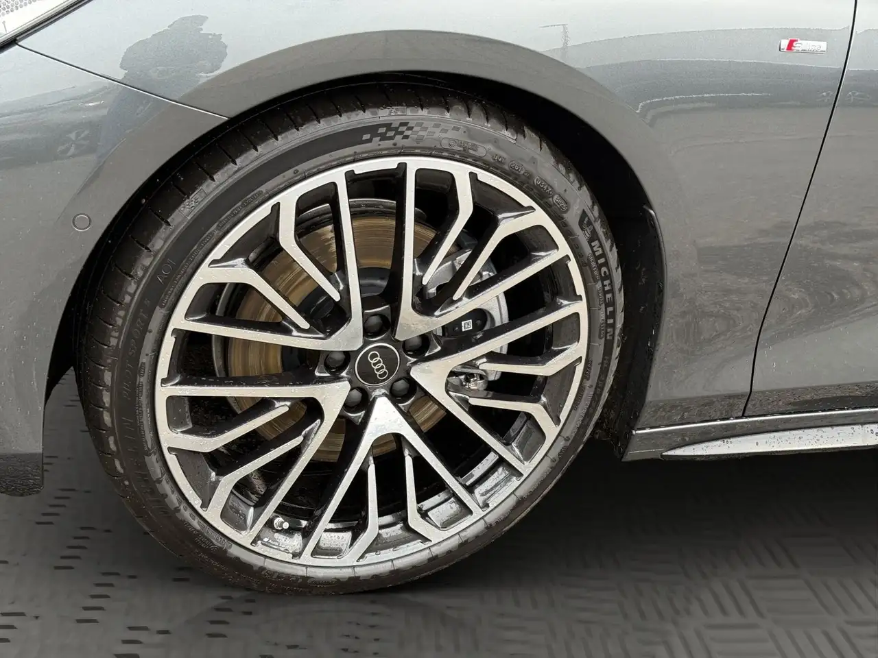 Audi A6 TDI quattro S tronic+TECH PRO+AHK+PANO 8