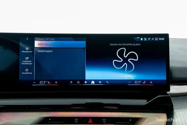 BMW 5 Series view 15