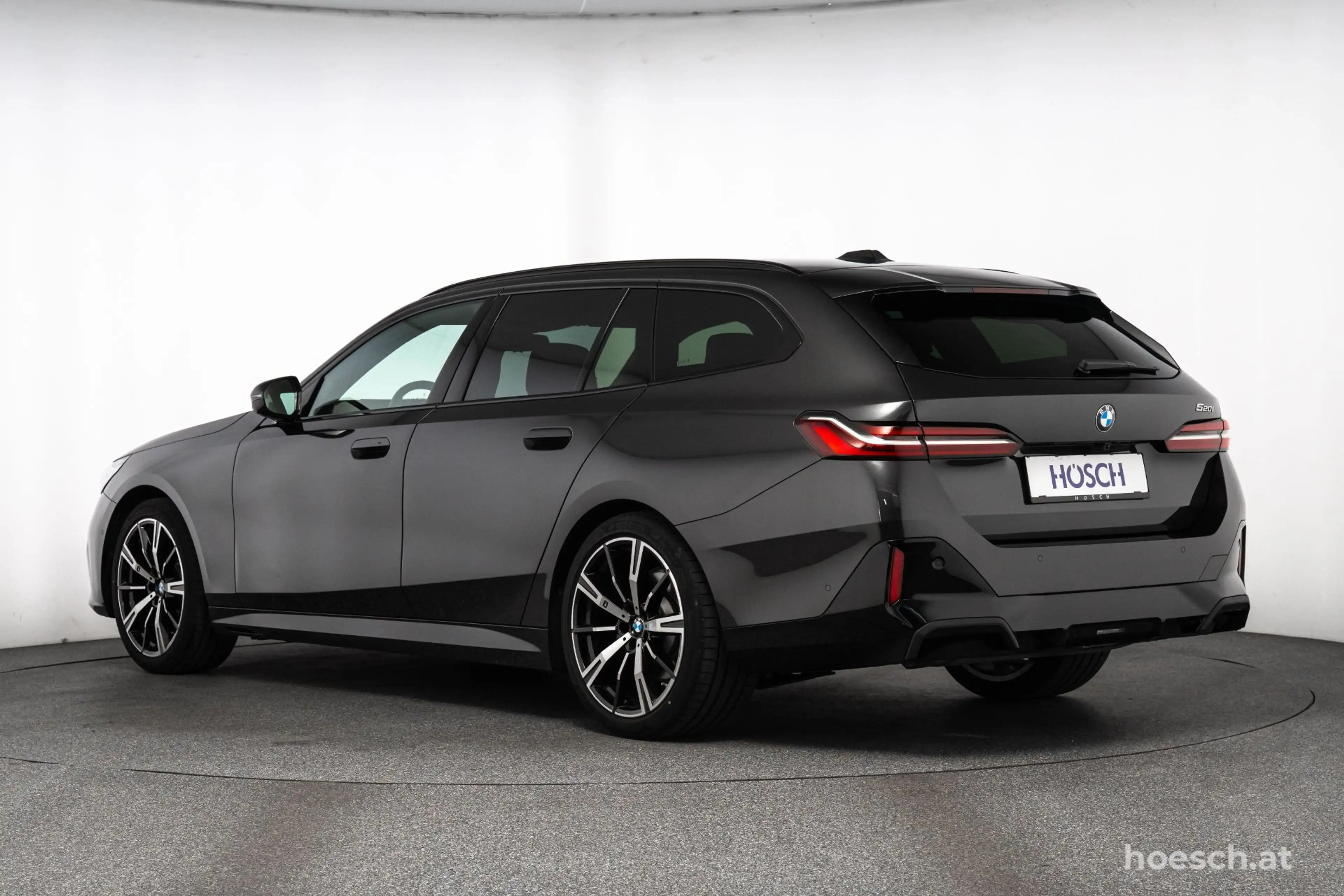 BMW 520 i Touring M Sport 20" H&K AHK ASSISTENZ AKTION — photo 4