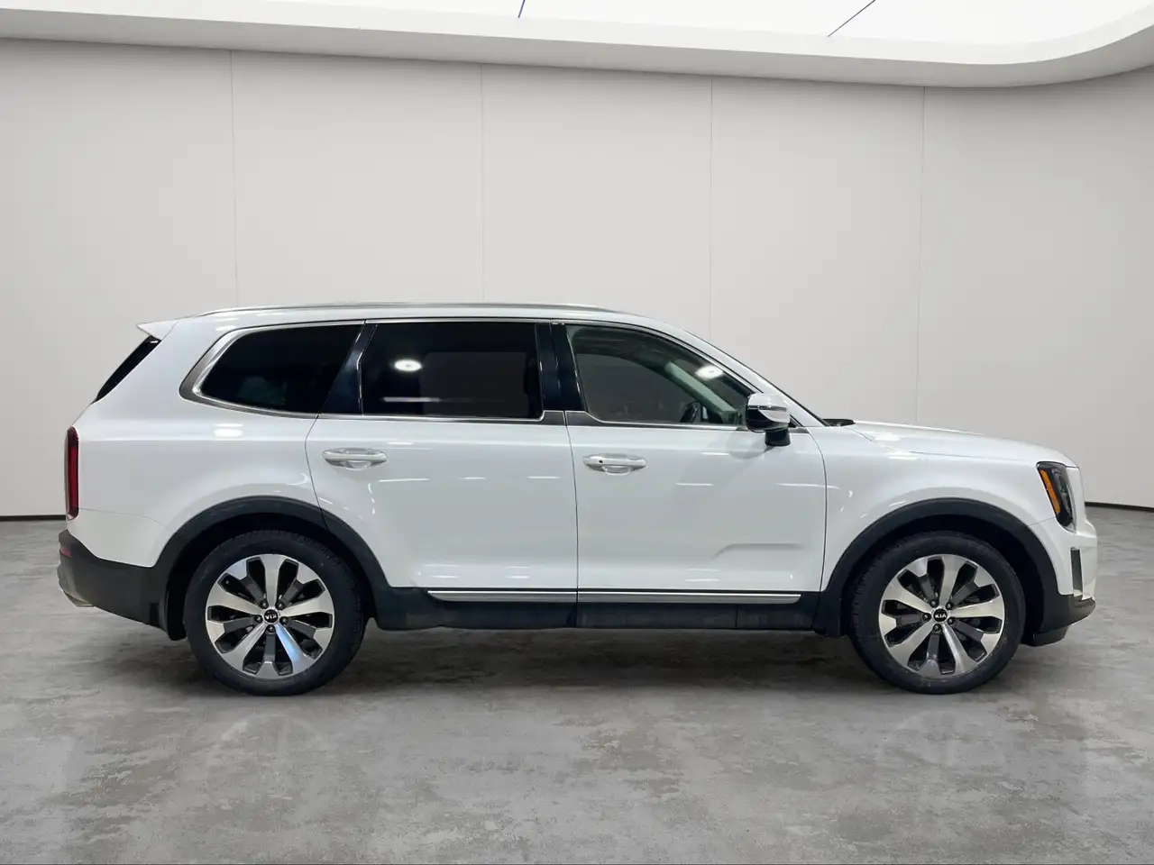 Kia Telluride снимка Kia Telluride