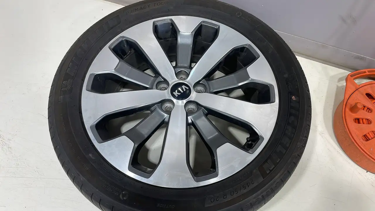 Kia Telluride снимка Kia Telluride