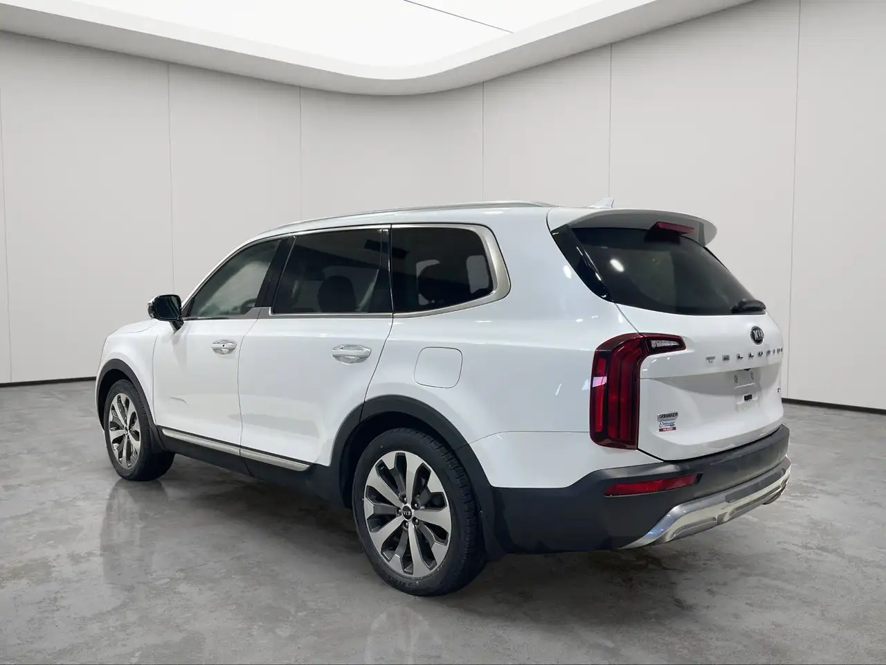 Kia Telluride снимка Kia Telluride