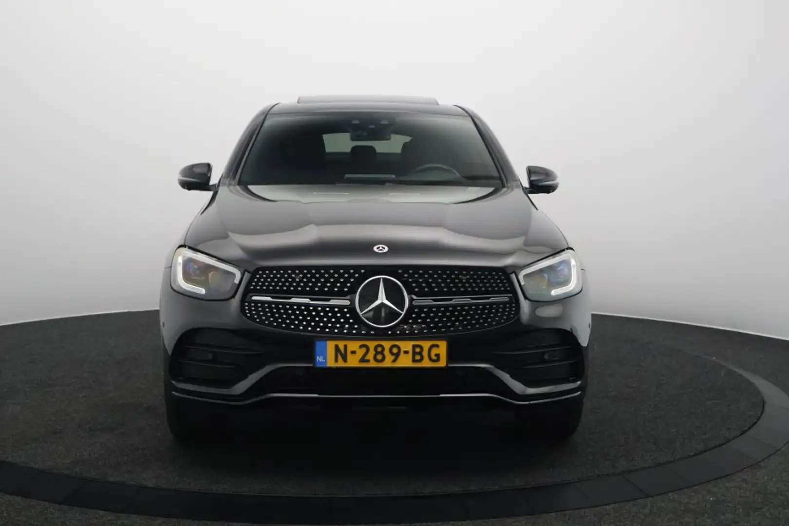 Mercedes-Benz GLC 300 Coupe 300e 4MATIC Business Solution AMG | NL Auto Grijs - 2