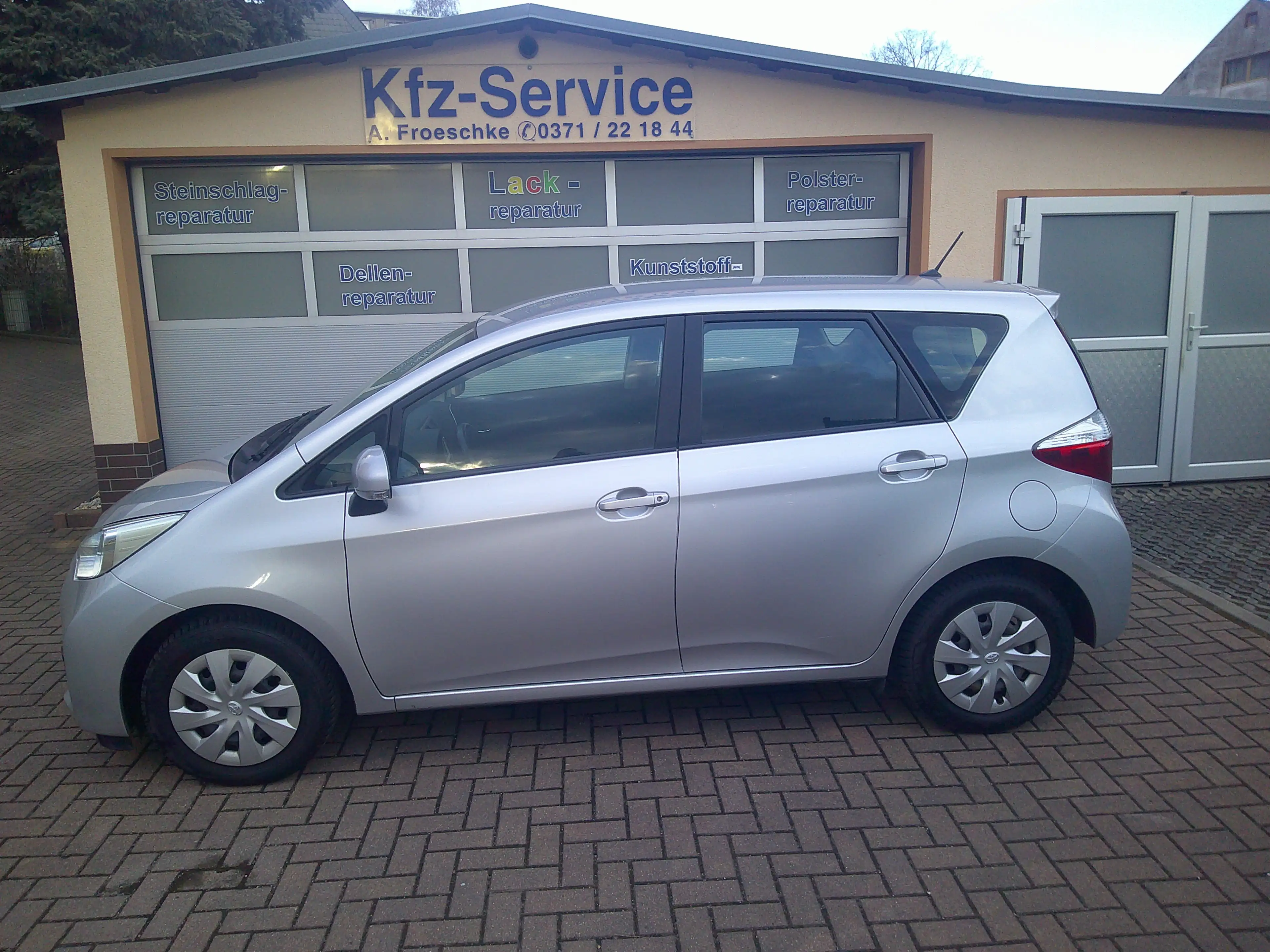 Toyota Verso-S Life  TÜV Neu   Nur 77147 Km  1. Hand