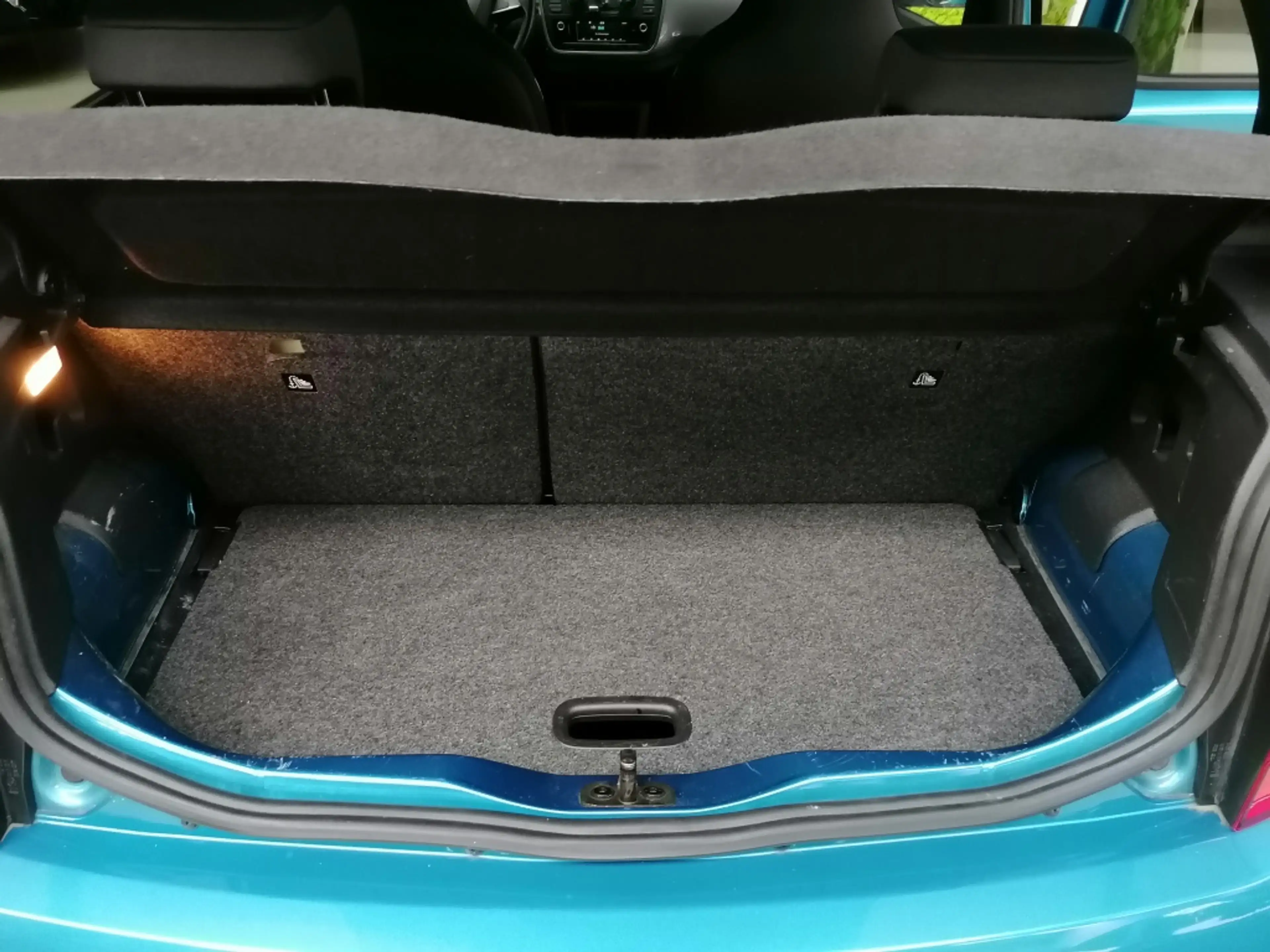 SEAT Mii 1.0 Sport Connect — photo 9