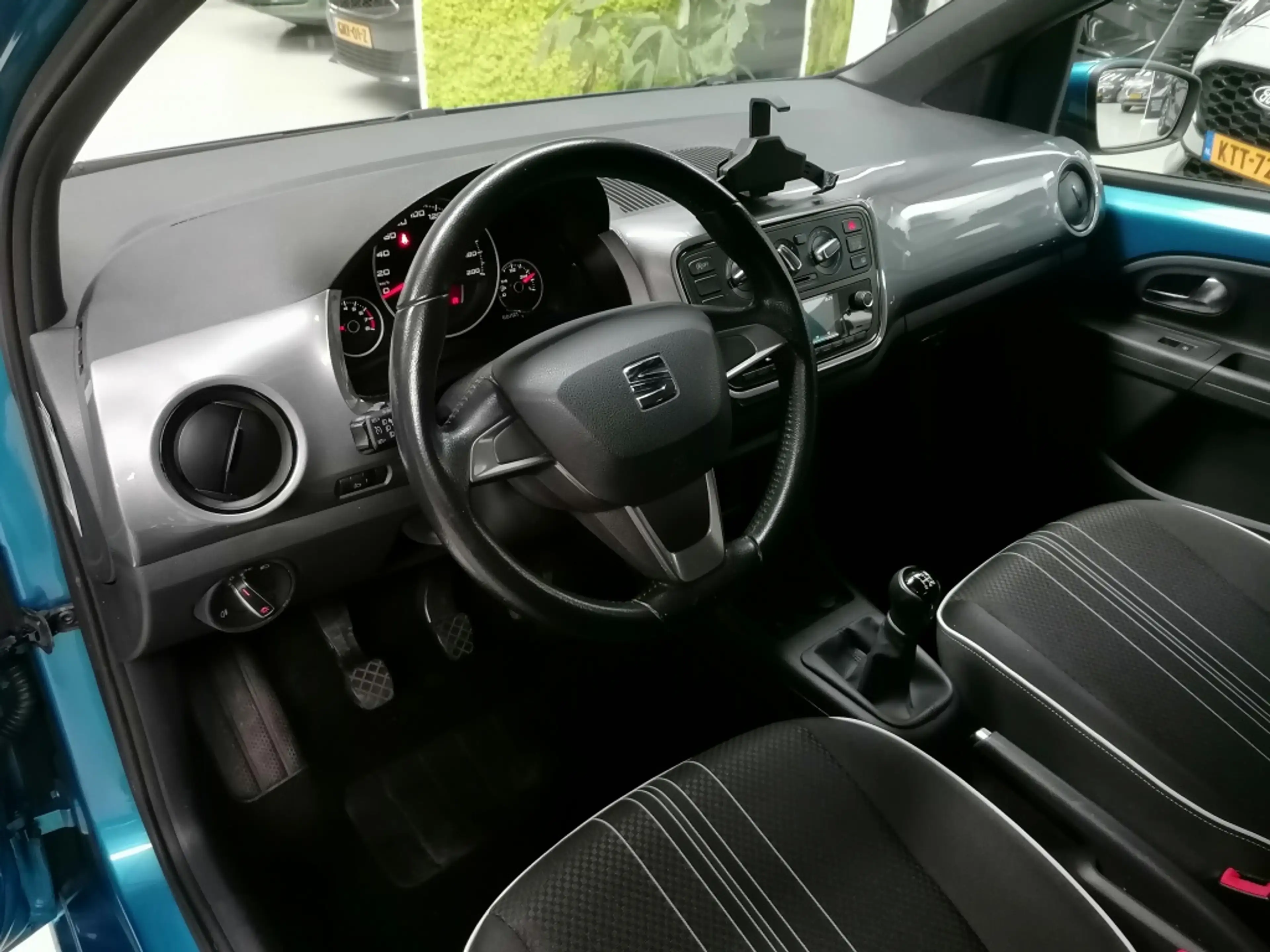 SEAT Mii 1.0 Sport Connect — photo 5