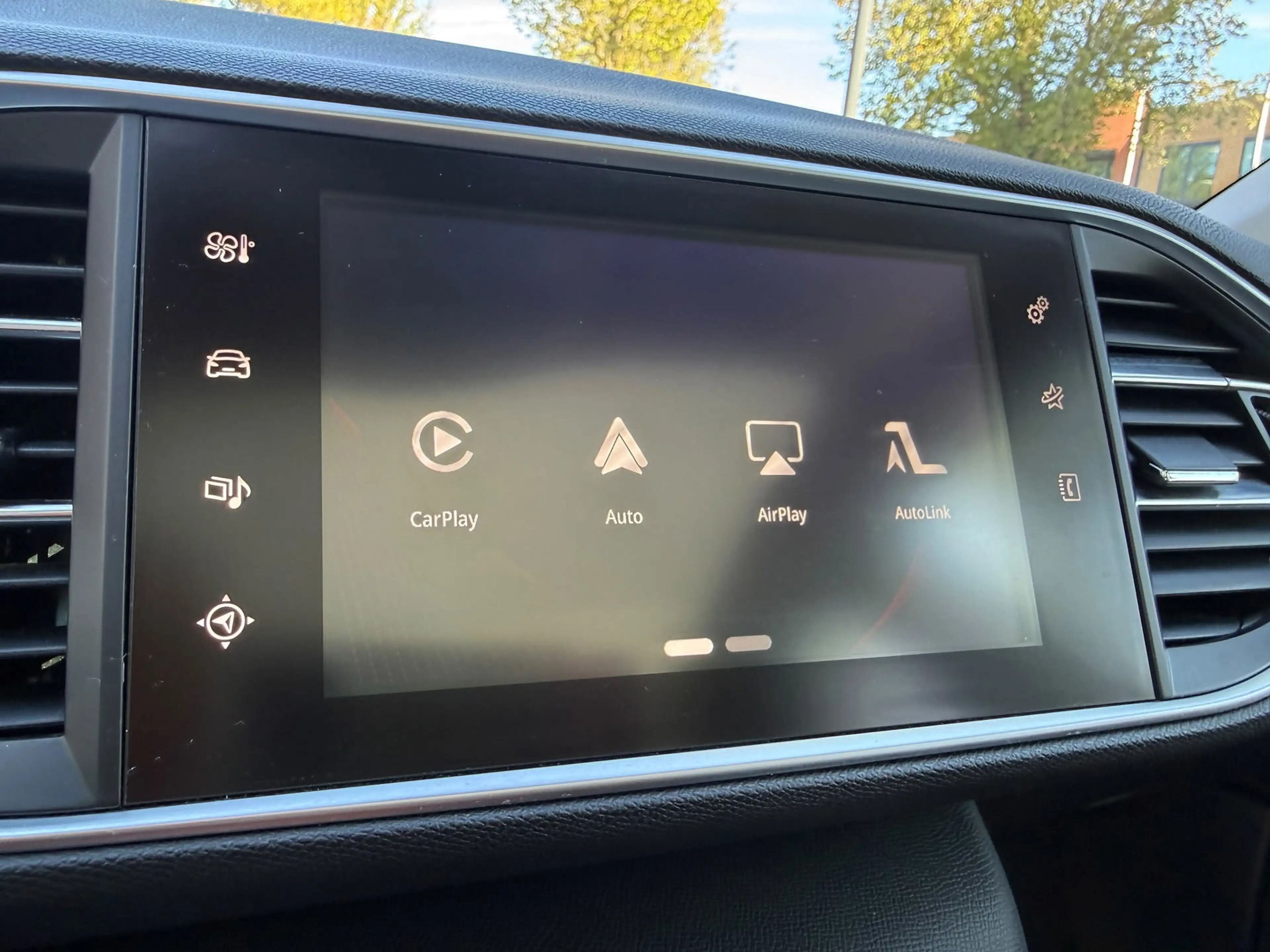 Peugeot 308 1.2 PureTech Allure Pano Carplay alcantara — photo 14
