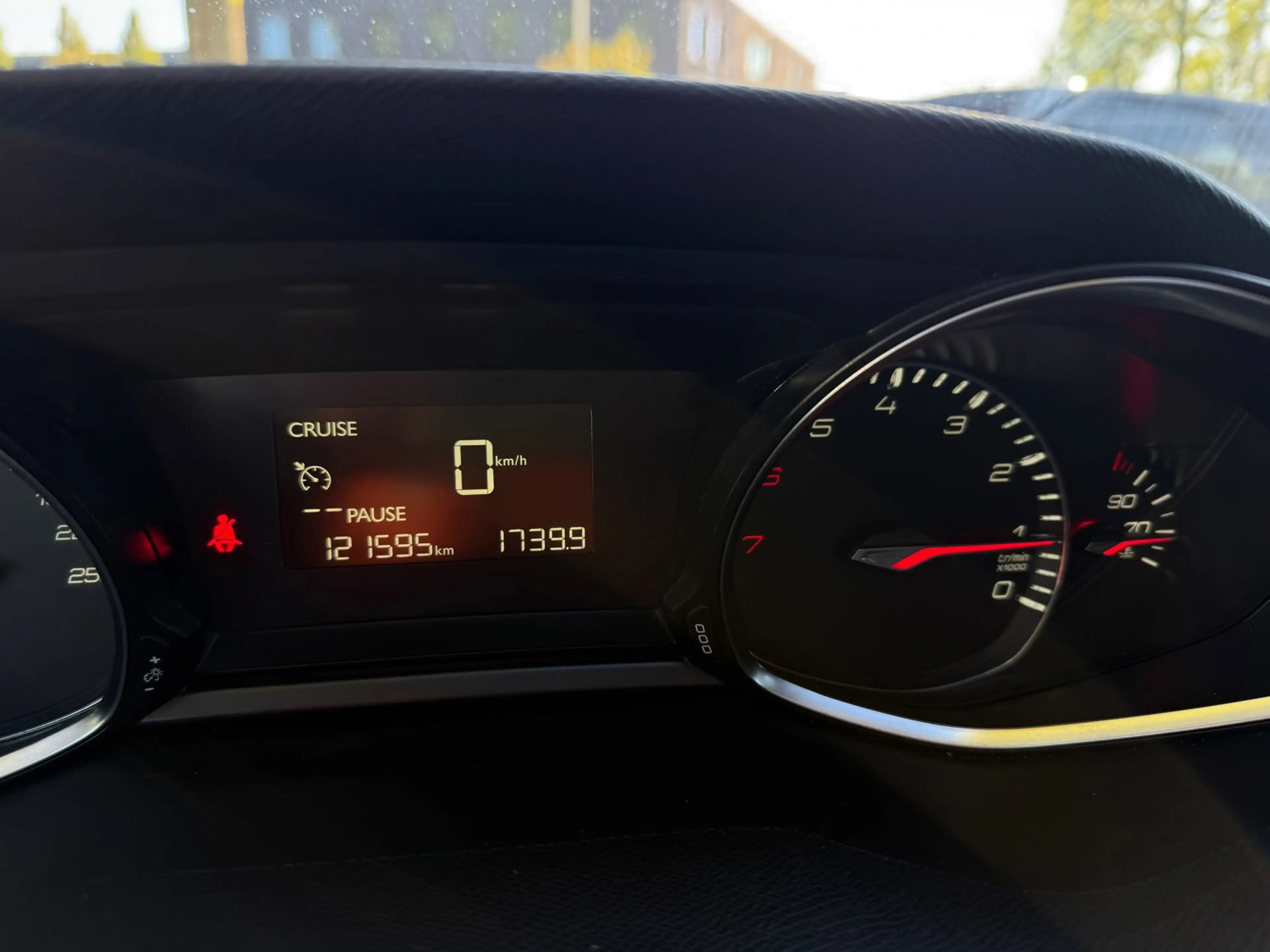 Peugeot 308 1.2 PureTech Allure Pano Carplay alcantara — photo 11