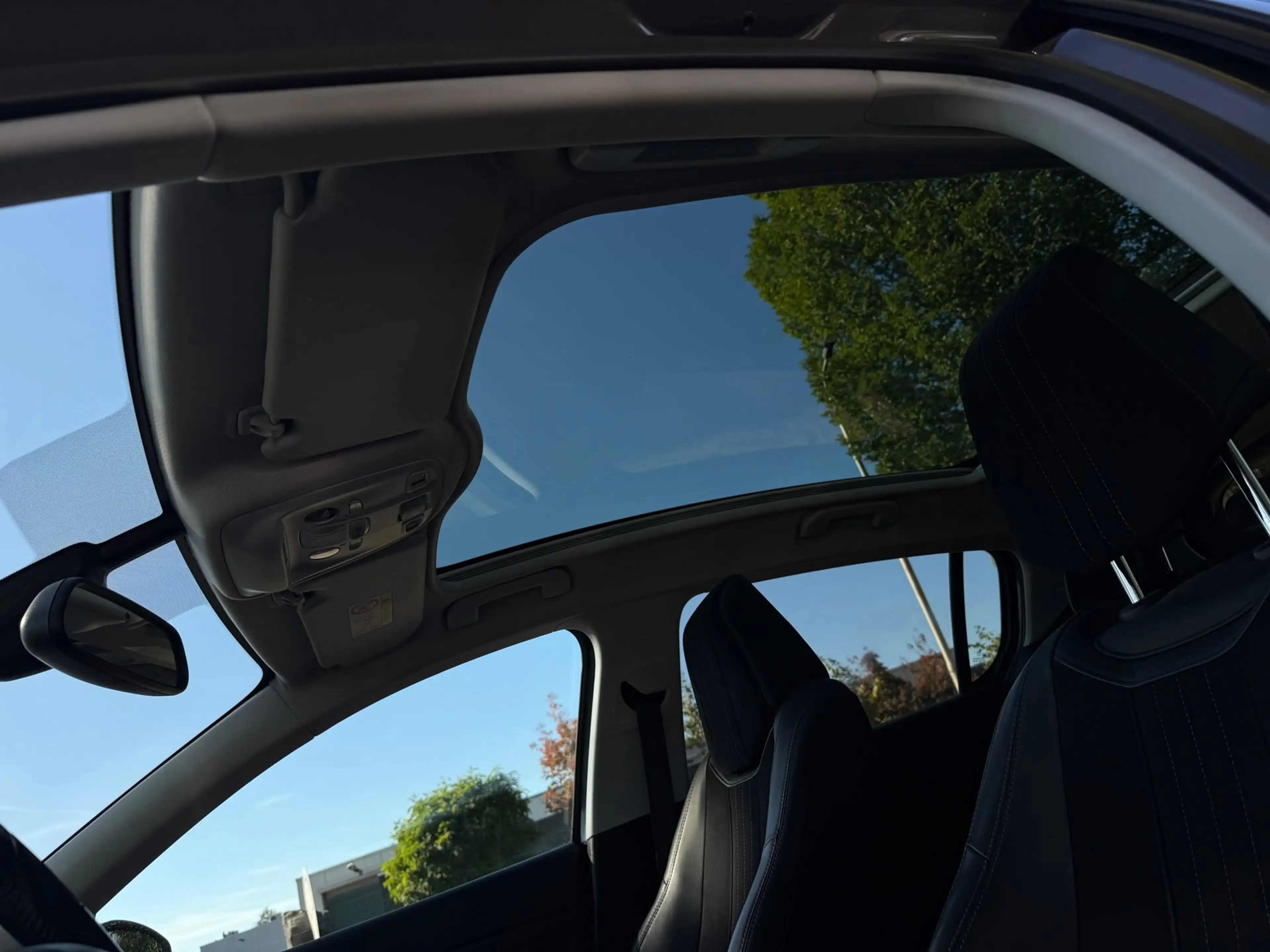 Peugeot 308 1.2 PureTech Allure Pano Carplay alcantara — photo 5