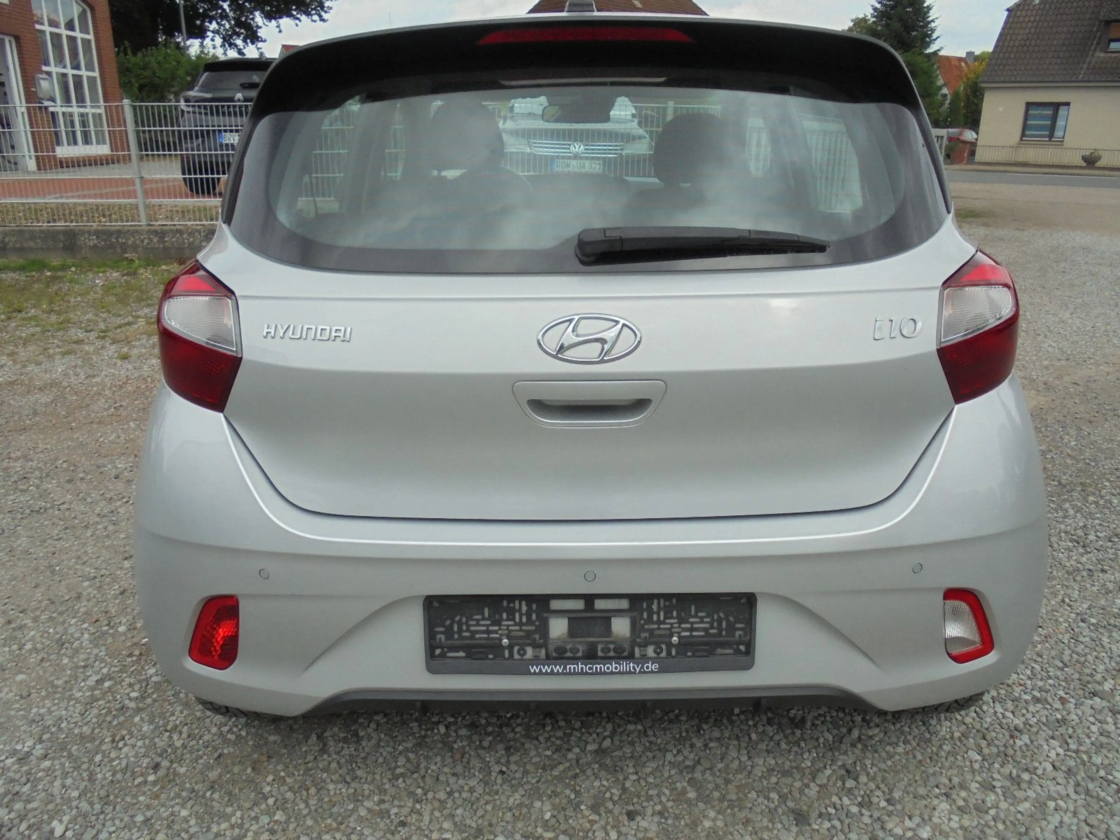 Hyundai i10 Trend 1.0 12V Limousine 5-türig 1. Hand DAB — photo 5