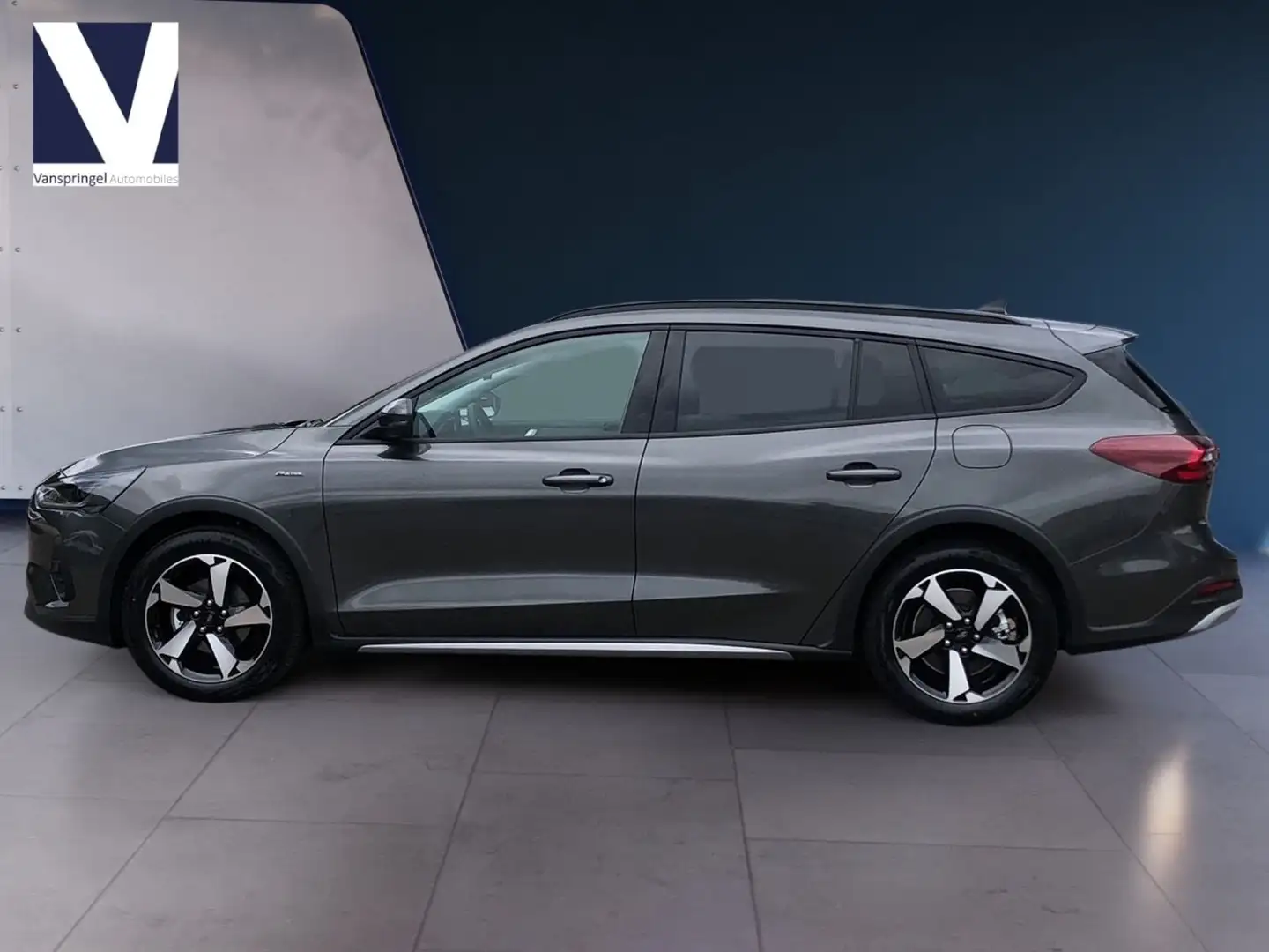 Ford Focus EcoBoost mHEV Active X AUT Grijs - 2