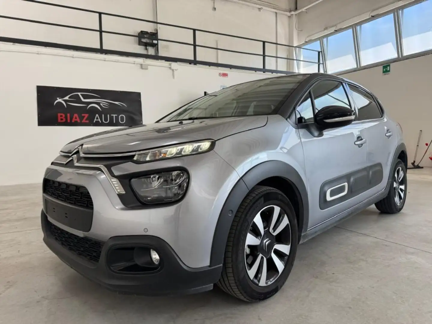 Citroen C3 PureTech 110 S&S Shine Pack Unicoproprietario Grigio - 1