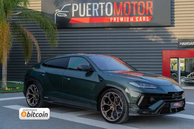 2024 Lamborghini Urus in Green for sale