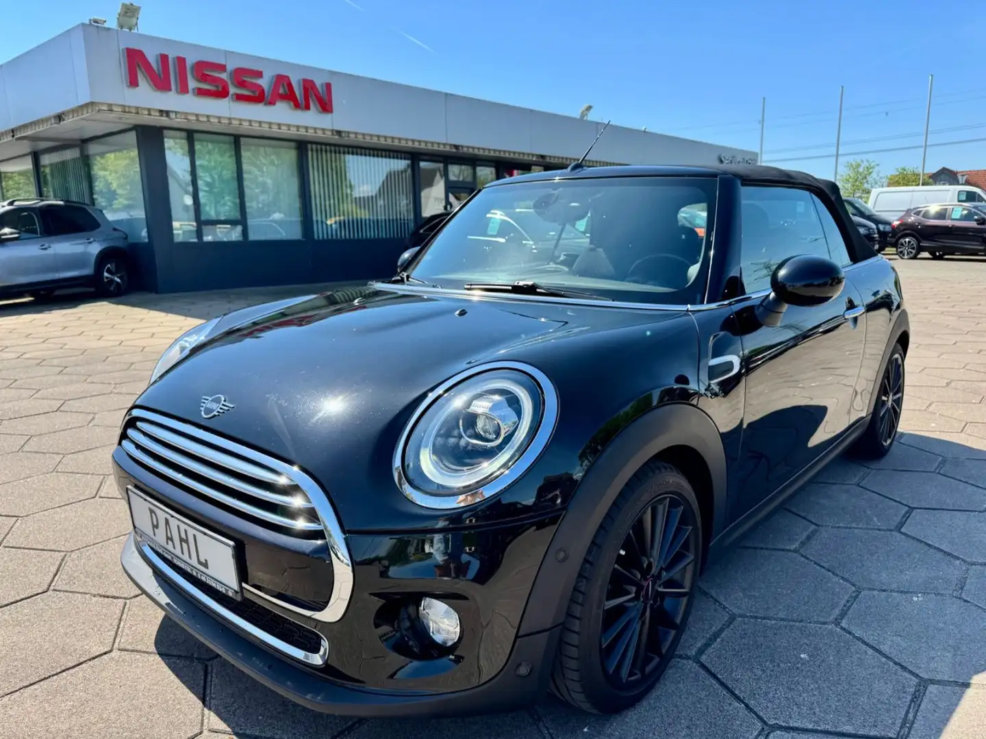 MINI Cooper CABRIO 1.5 Aut.CHILI SPORT NAVI KLIMA LED Nero - 2