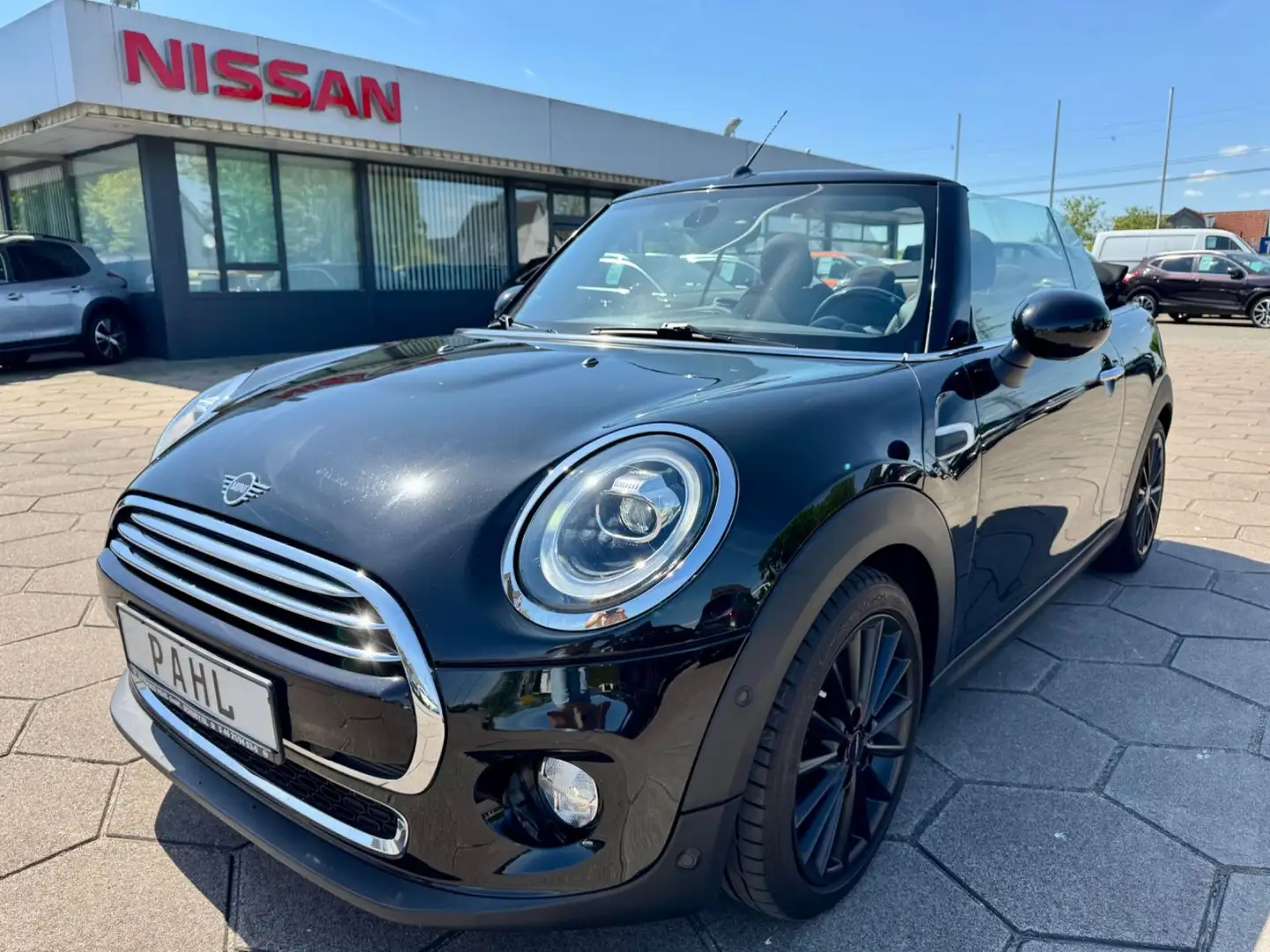 MINI Cooper CABRIO 1.5 Aut.CHILI SPORT NAVI KLIMA LED Nero - 1