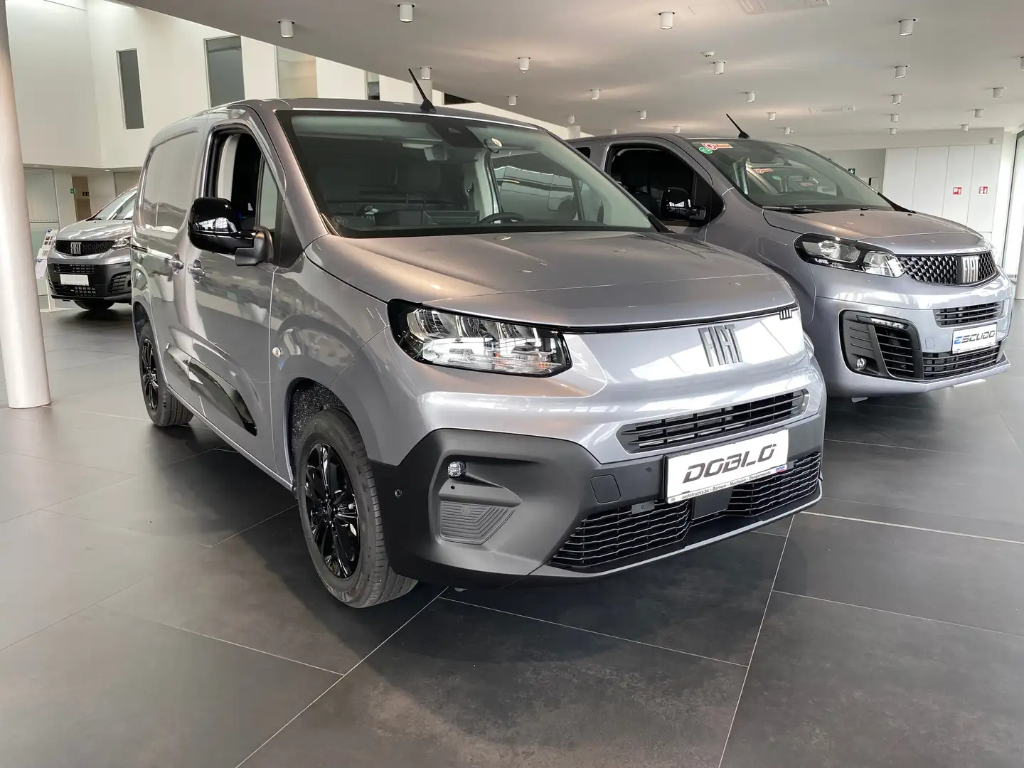 Fiat Doblo L1 Light 1.5 130AT Argent - 1