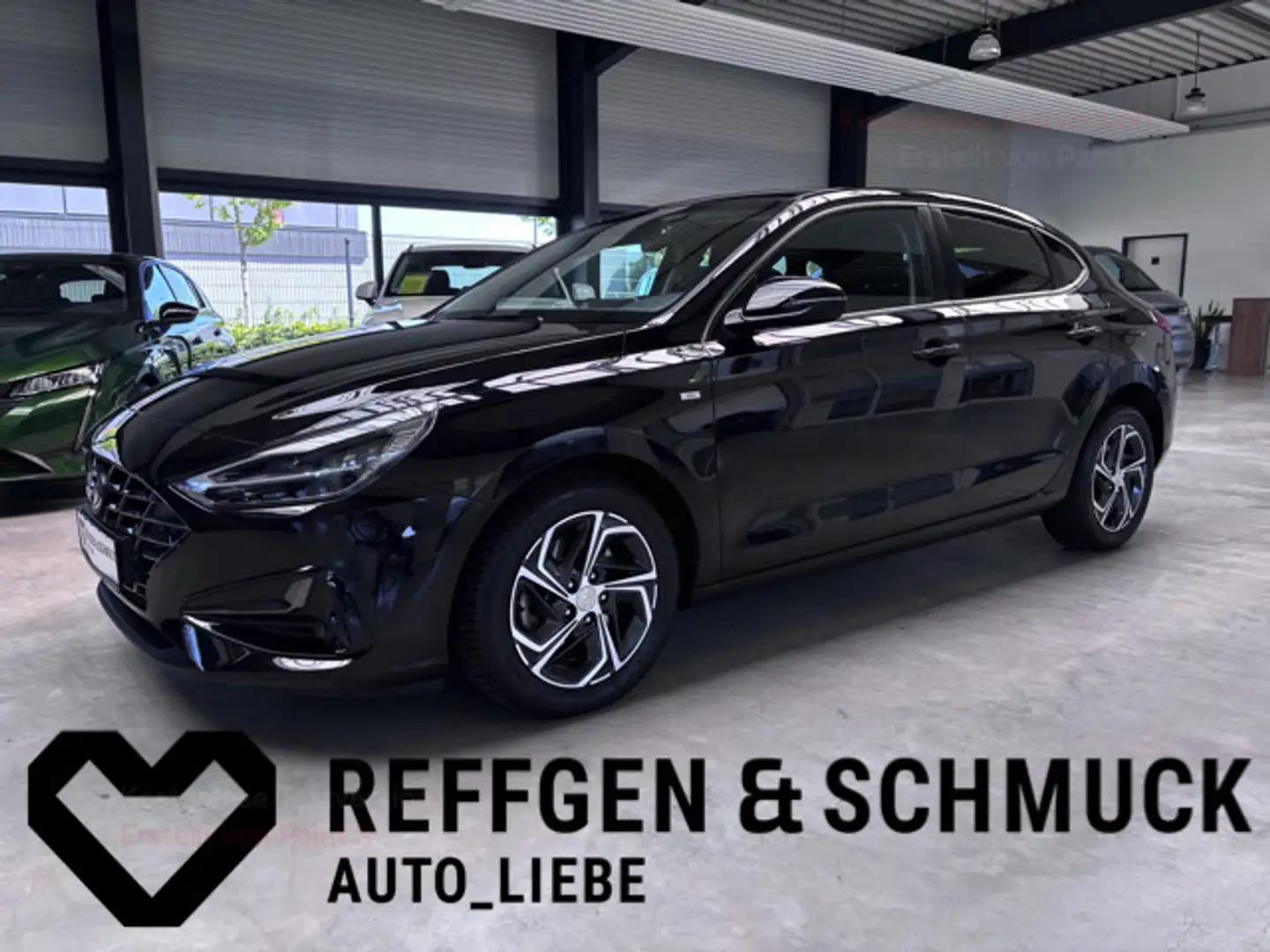 Hyundai i30 FASTBACK KLIMA+NAVI+LED+KAMERA+ALLWETTER+TÜV Schwarz - 1