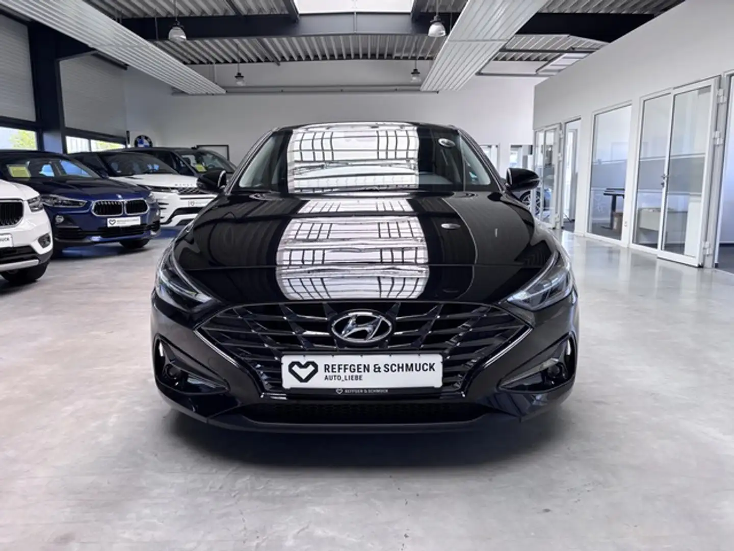 Hyundai i30 FASTBACK KLIMA+NAVI+LED+KAMERA+ALLWETTER+TÜV Schwarz - 2