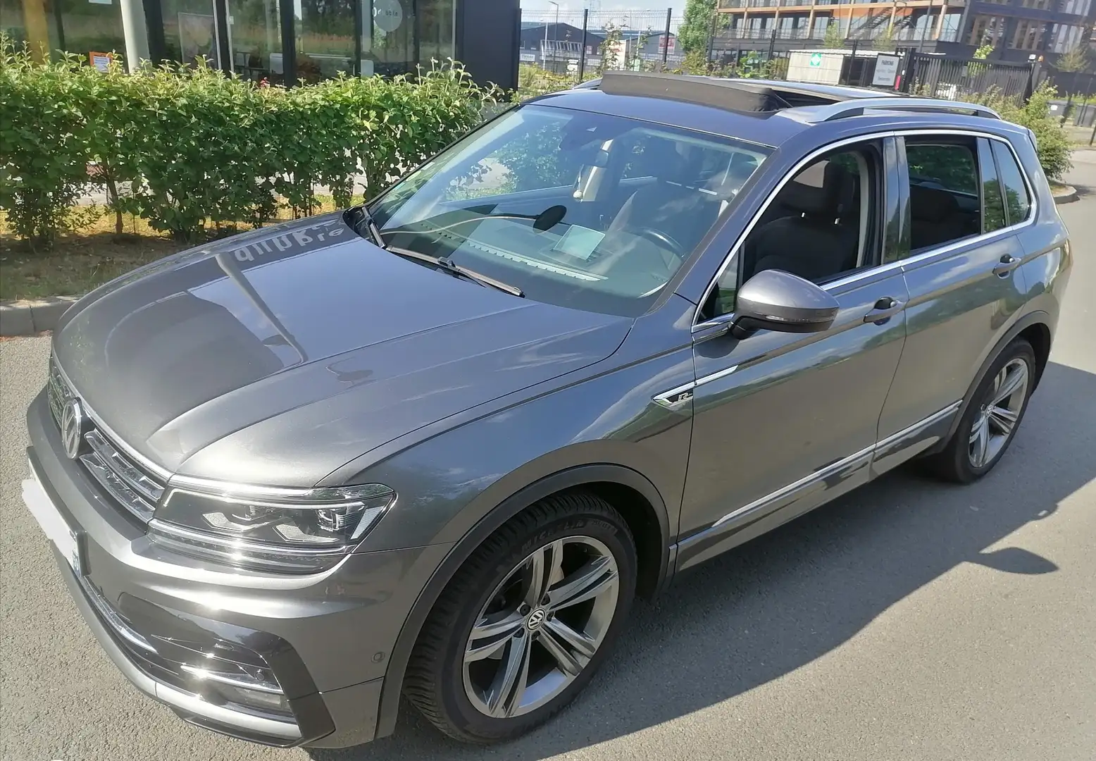 Volkswagen Tiguan 2.0 TDI 150 DSG7 R-line - 1