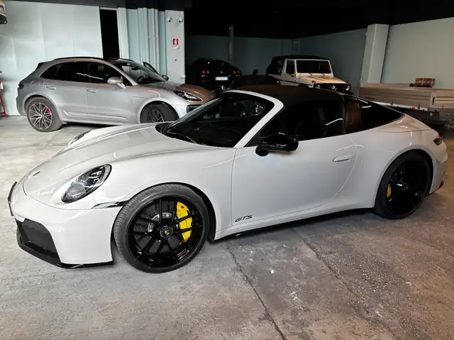 Porsche 992