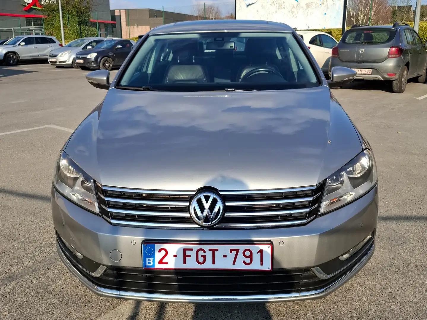 Volkswagen Passat Passat 1.6 CR TDi BlueMotion Zilver - 1
