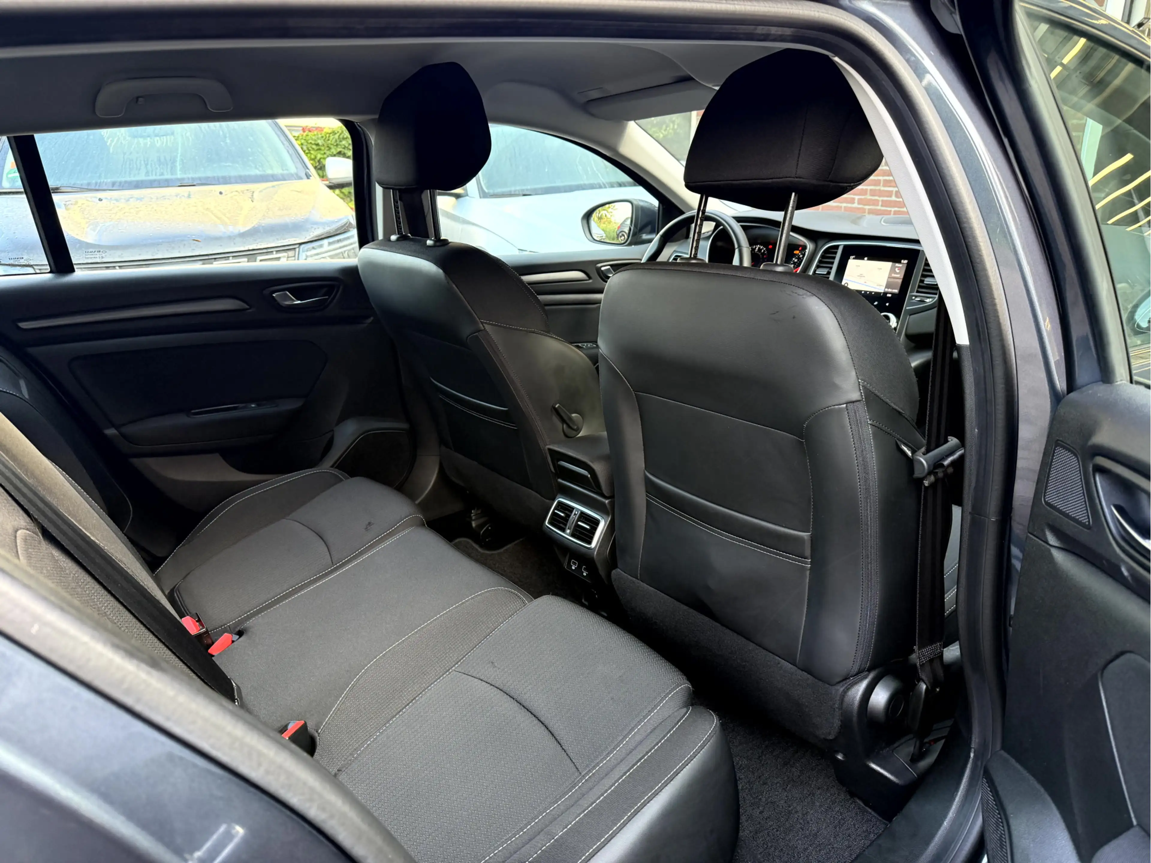 Renault Megane Estate 1.3 TCe 140pk Business NL. Auto, Camera, Ap — photo 17