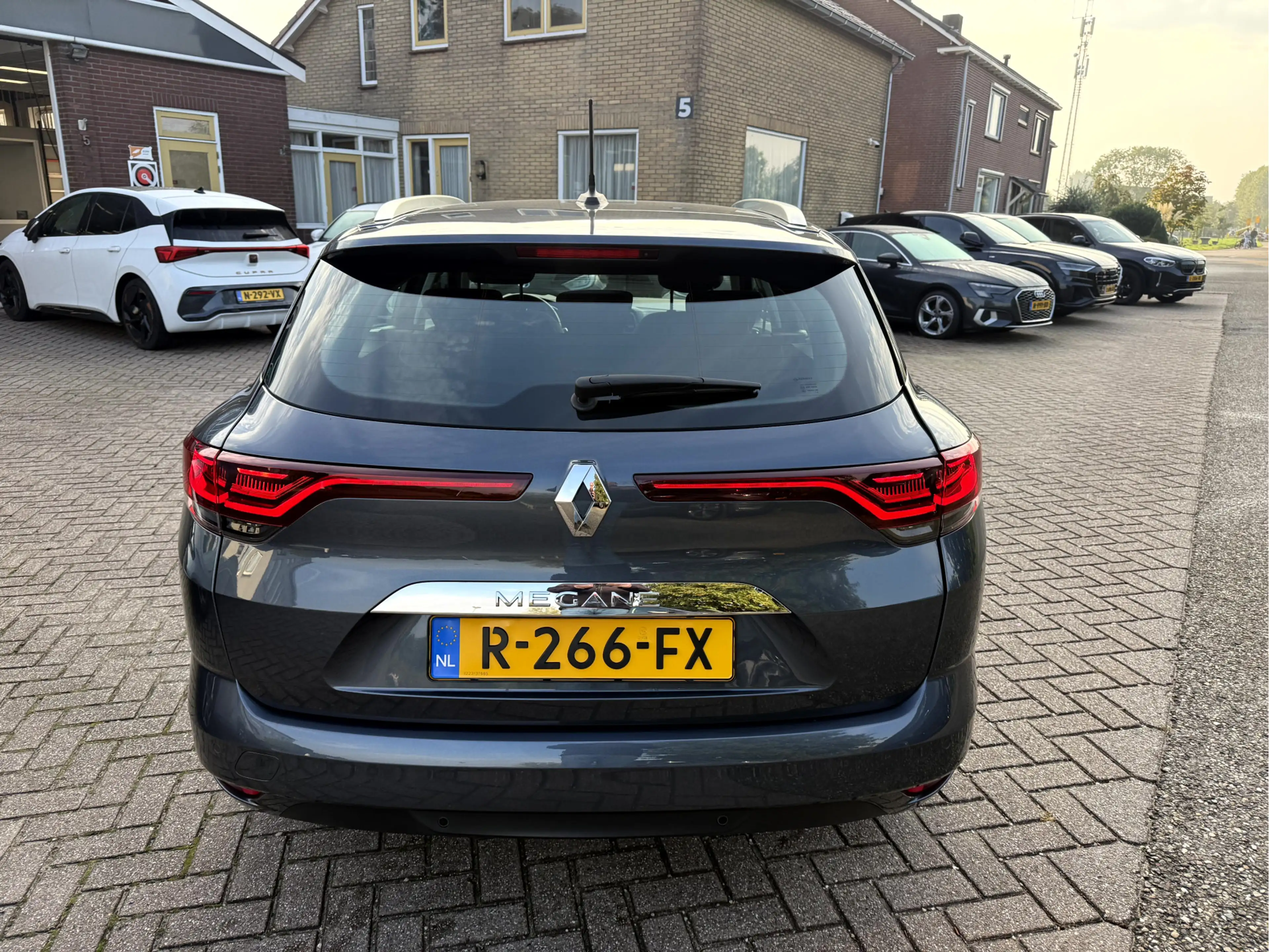 Renault Megane Estate 1.3 TCe 140pk Business NL. Auto, Camera, Ap — photo 13
