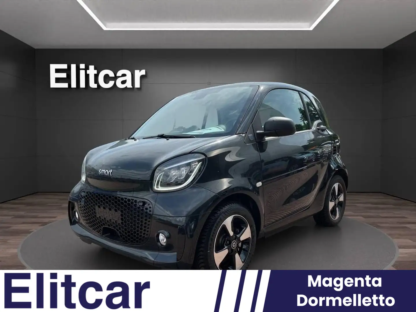 smart forTwo EQ Passion COUPE Fekete - 1