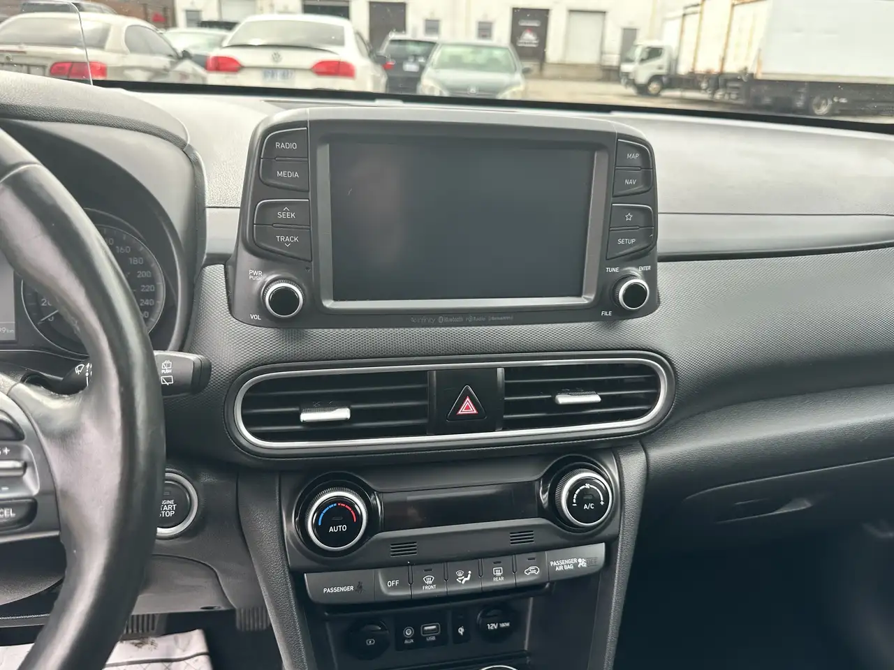 Hyundai KONA снимка Hyundai KONA