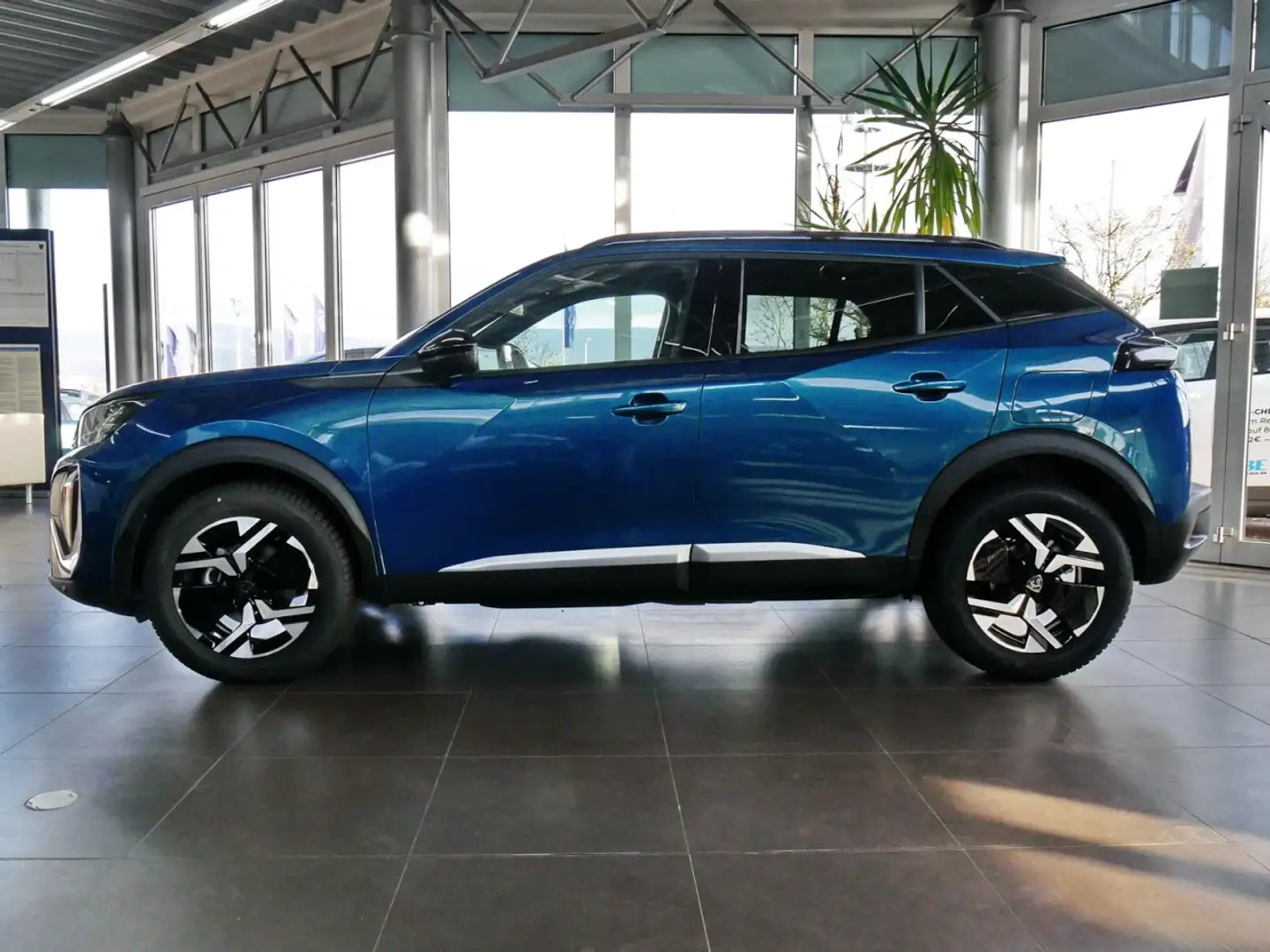 Peugeot 2008 Allure 130 PT Aut.+Navi+Keyless+Grip-Cntrl Klima Blau - 2