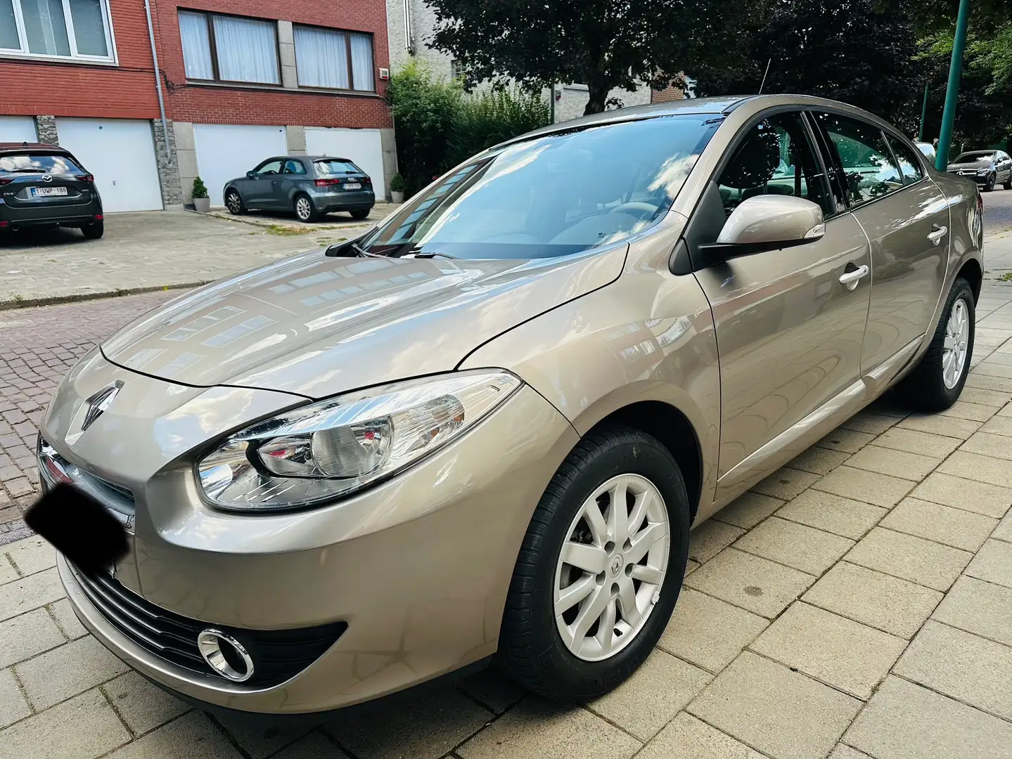 Renault Fluence 1.6i Privilège essence 90.000KM AIRCO 4950€ Beige - 1