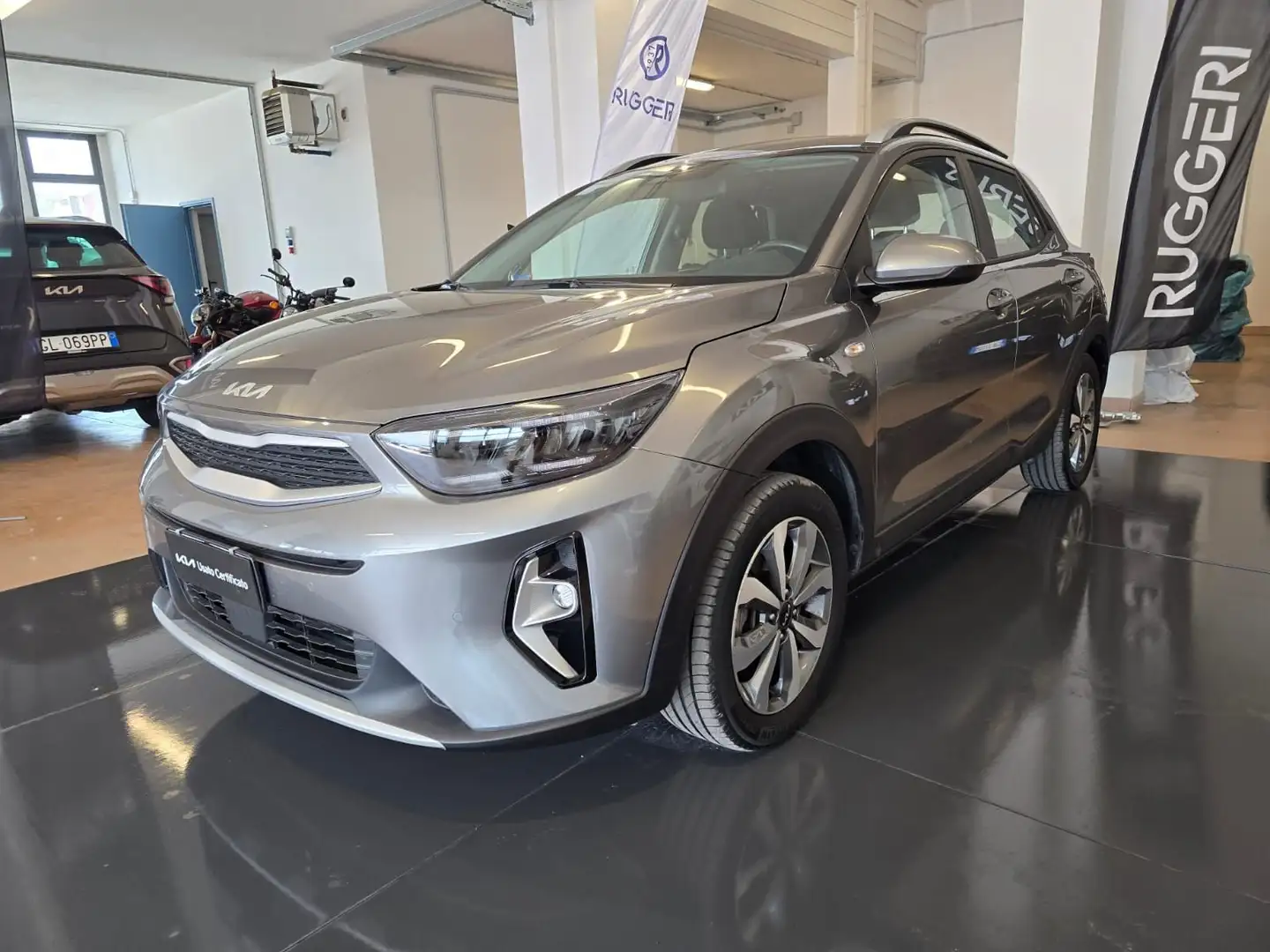 Kia Stonic 1.2 ECO GPL Urban Šedá - 1