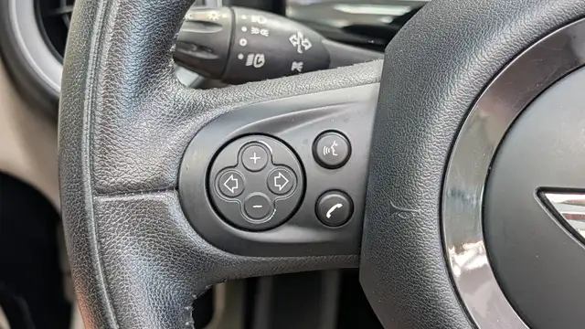 MINI Convertible view 13