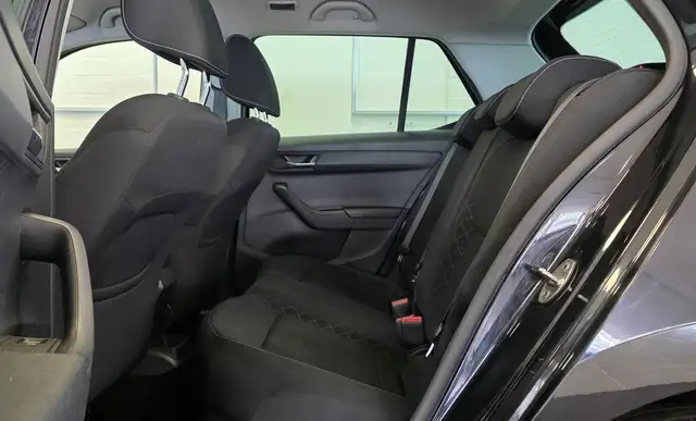 Skoda Fabia view 11