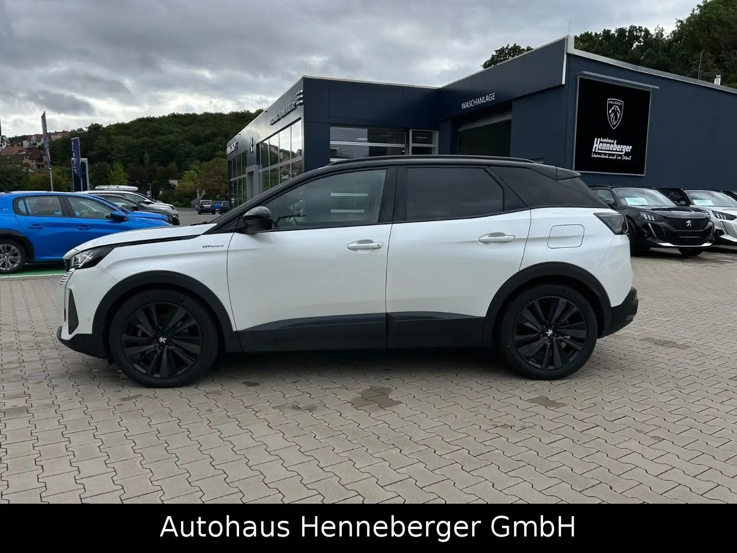 Peugeot 3008 Hybrid4 300 GT Night Vision Focal uvm. Weiß - 2