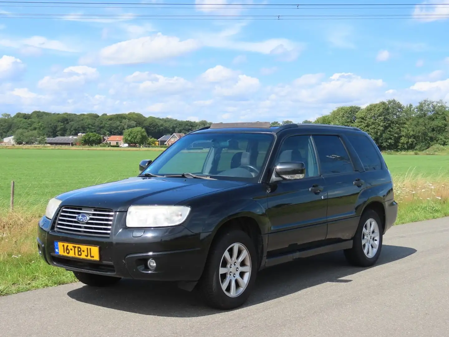 Subaru Forester 2.0 X Luxury Pack LPG-G3, Pano, Cruise, ECC, Haak Zwart - 2
