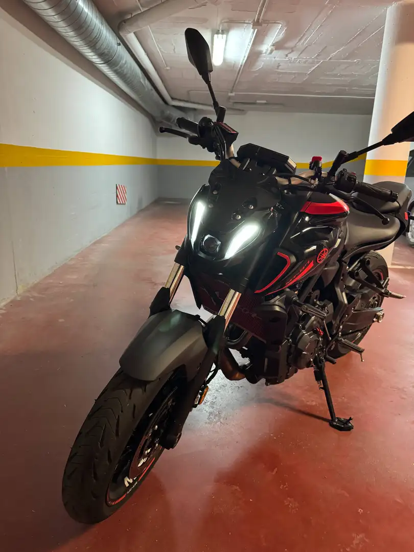 Yamaha MT-07 MTN690 Negro - 1