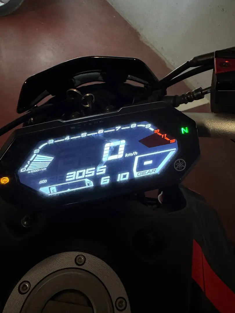 Yamaha MT-07 MTN690 Negro - 2