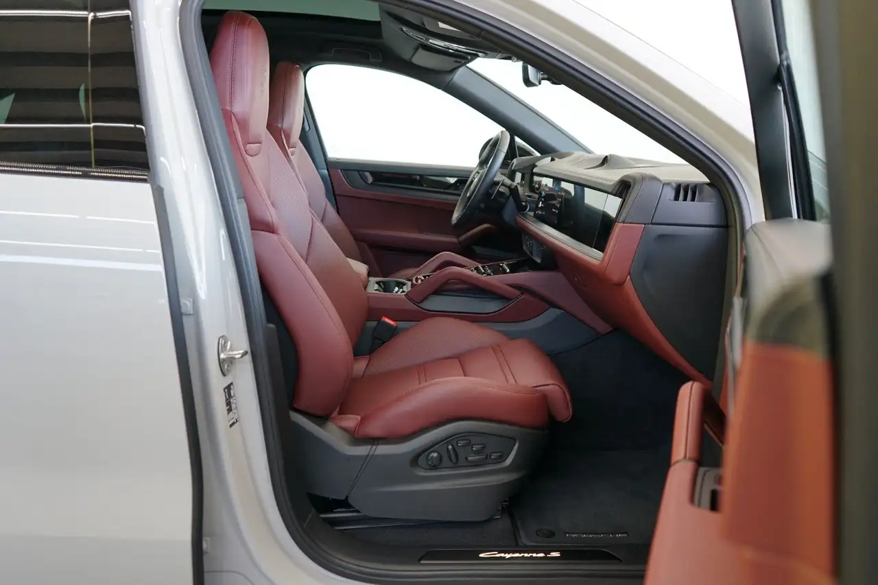Porsche Cayenne Coupe S E-Hybrid Black Edition/Kreide/22 13