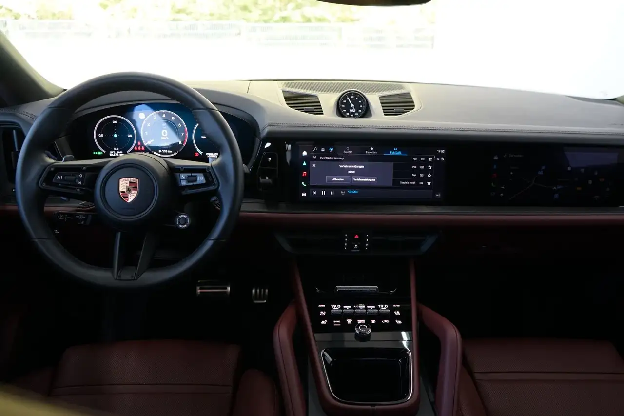 Porsche Cayenne Coupe S E-Hybrid Black Edition/Kreide/22 11
