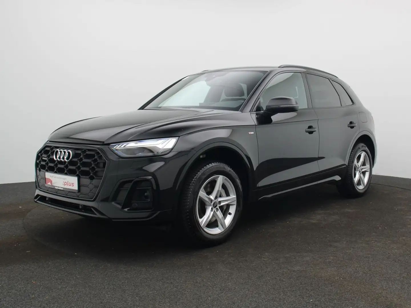 Audi Q5 S-Line 50 TFSIe quattro S-tronic / Matrix Schwarz - 2