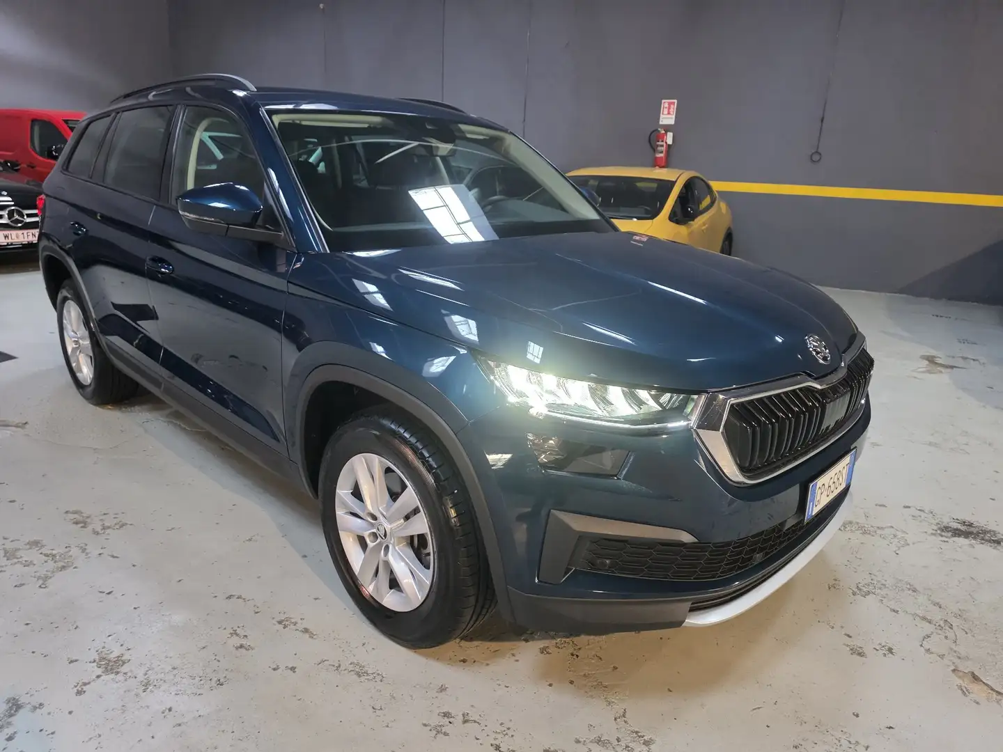 Skoda Kodiaq 7 POSTI 1.5 TSI EXECUTIVE DSG TELECAMERA NAVI Blu/Azzurro - 2