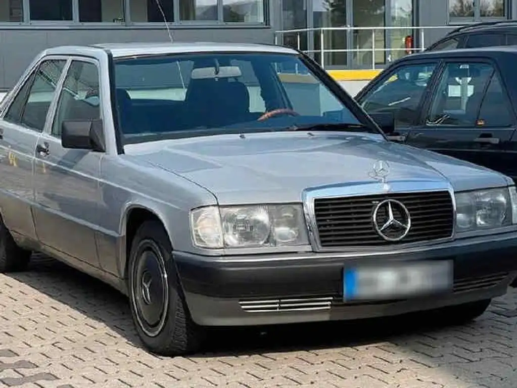 Mercedes-Benz B 200 1989 из Европы — купить под ключ