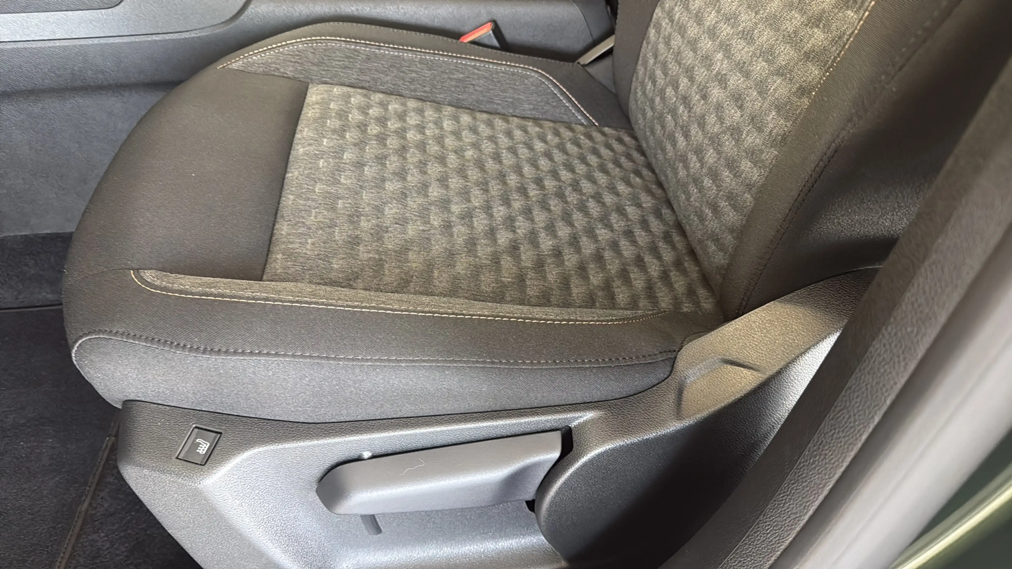 Peugeot Rifter GT Standard Diesel 130 GT EAT8 — photo 10