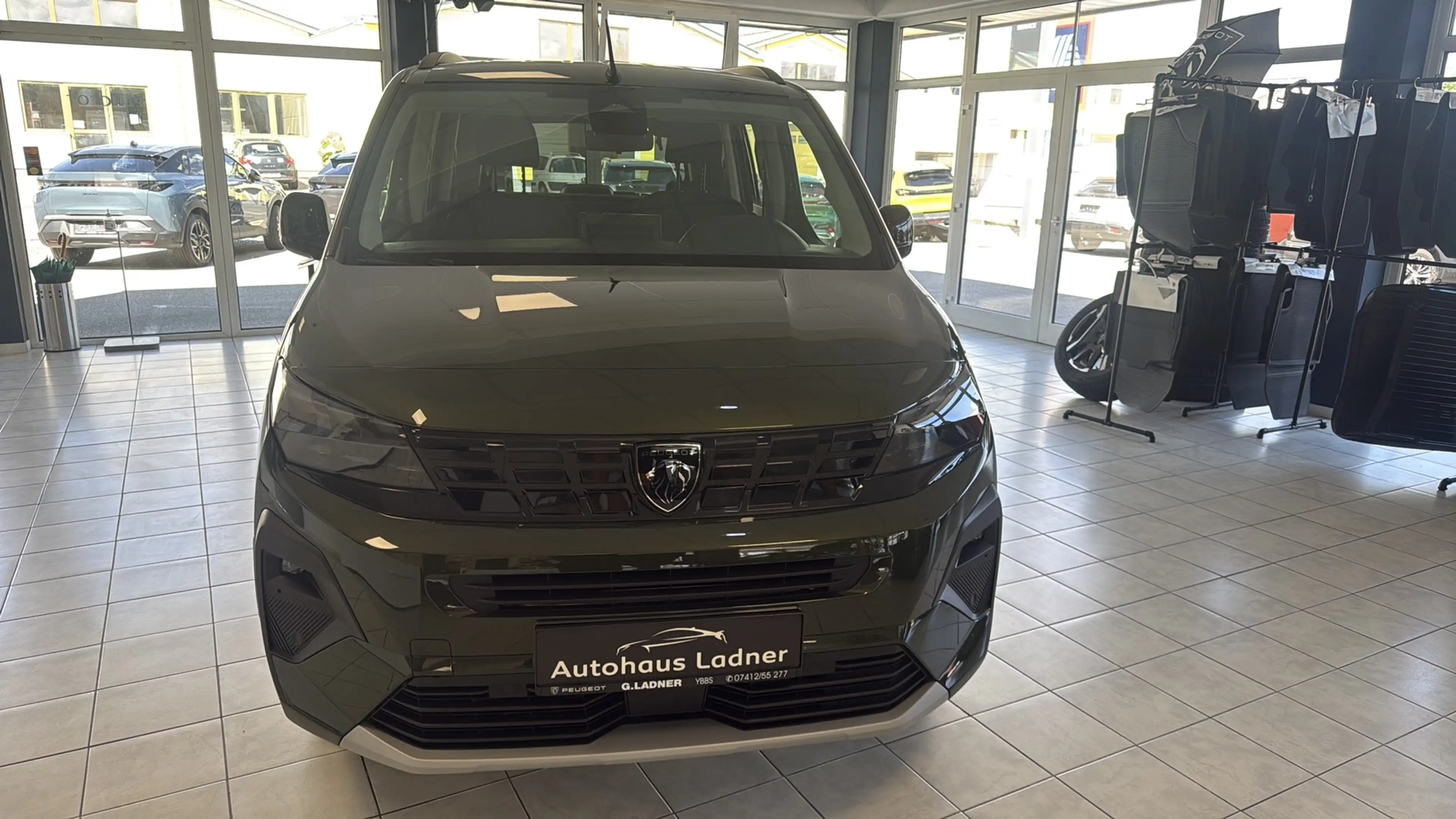 Peugeot Rifter GT Standard Diesel 130 GT EAT8 — photo 2