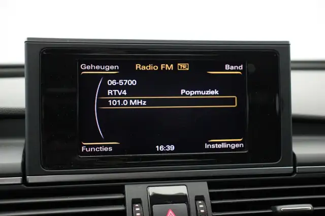 Audi A6 view 26