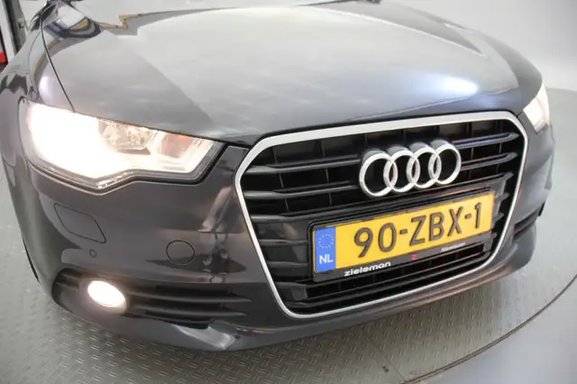 Audi A6 view 30