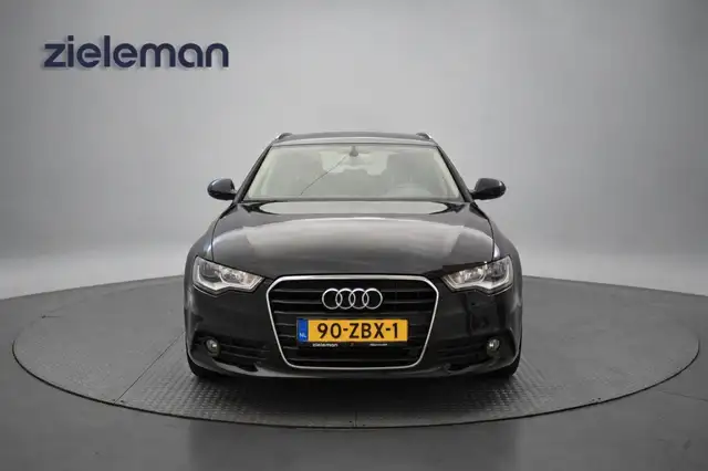 Audi A6 view 14